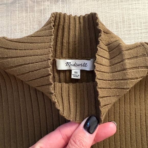 Madewell Sleeveless Ribbed Knit Top in Olive - Picture 3 of 7